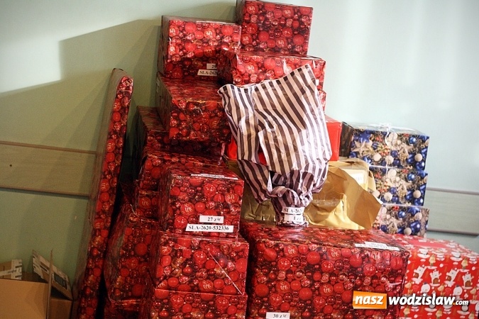 Zdjęcie w galerii na portalu naszwodzislaw.com: Finał Szlachetnej Paczki. W Wodzisławiu pomoc otrzyma 77 rodzin  wiadomości z regionu