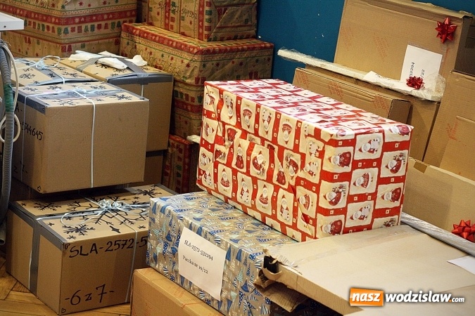 Zdjęcie w galerii na portalu naszwodzislaw.com: Finał Szlachetnej Paczki. W Wodzisławiu pomoc otrzyma 77 rodzin  wiadomości z regionu