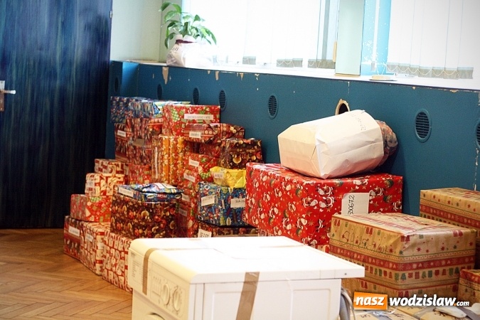 Zdjęcie w galerii na portalu naszwodzislaw.com: Finał Szlachetnej Paczki. W Wodzisławiu pomoc otrzyma 77 rodzin  wiadomości z regionu