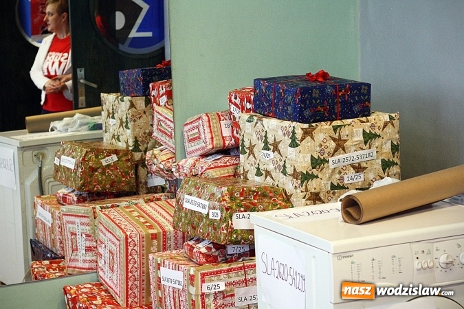 Zdjęcie w galerii na portalu naszwodzislaw.com: Finał Szlachetnej Paczki. W Wodzisławiu pomoc otrzyma 77 rodzin  wiadomości z regionu