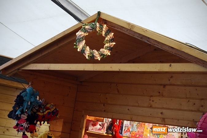 Zdjęcie w galerii na portalu naszwodzislaw.com: Degustacja świątecznych smakołyków na wodzisławskim Rynku. Było smacznie!  wiadomości z regionu