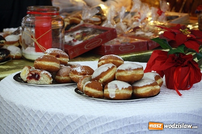 Zdjęcie w galerii na portalu naszwodzislaw.com: Degustacja świątecznych smakołyków na wodzisławskim Rynku. Było smacznie!  wiadomości z regionu