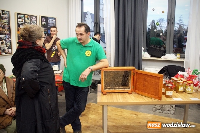 Zdjęcie w galerii na portalu naszwodzislaw.com: I Gorzycki Jarmark Pszczeli. FOTORELACJA wiadomości z regionu