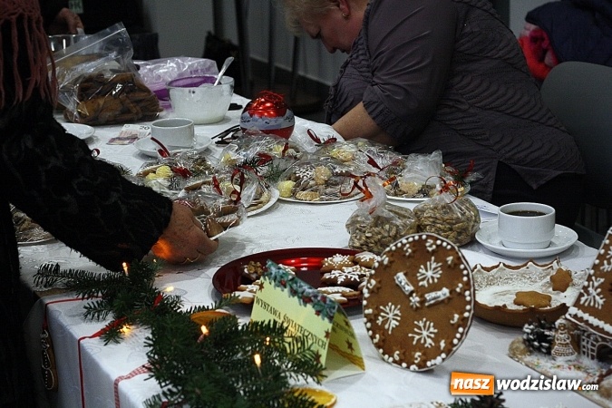 Zdjęcie w galerii na portalu naszwodzislaw.com: I Gorzycki Jarmark Pszczeli. FOTORELACJA wiadomości z regionu