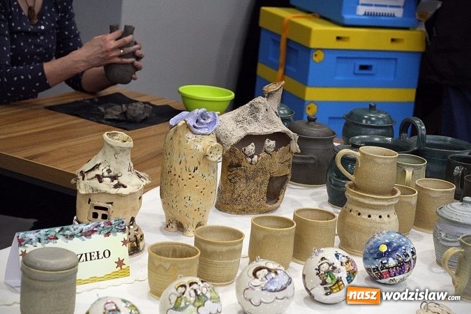 Zdjęcie w galerii na portalu naszwodzislaw.com: I Gorzycki Jarmark Pszczeli. FOTORELACJA wiadomości z regionu