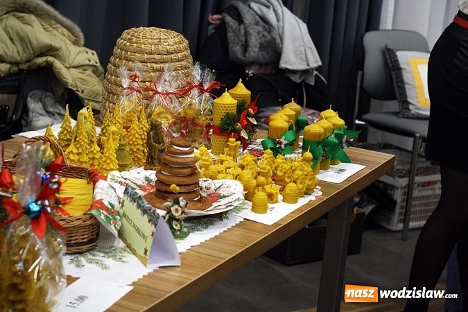 Zdjęcie w galerii na portalu naszwodzislaw.com: I Gorzycki Jarmark Pszczeli. FOTORELACJA wiadomości z regionu