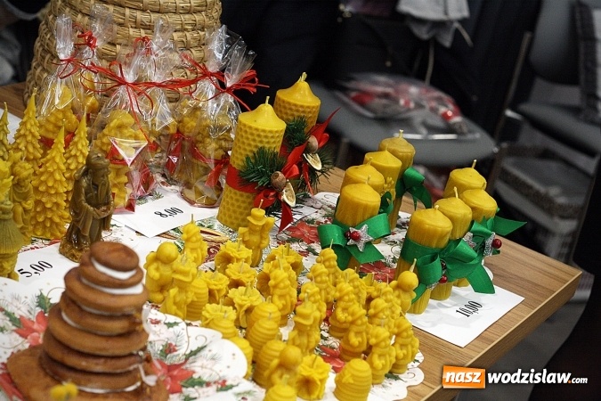 Zdjęcie w galerii na portalu naszwodzislaw.com: I Gorzycki Jarmark Pszczeli. FOTORELACJA wiadomości z regionu