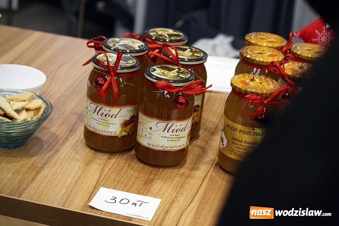 Zdjęcie w galerii na portalu naszwodzislaw.com: I Gorzycki Jarmark Pszczeli. FOTORELACJA wiadomości z regionu