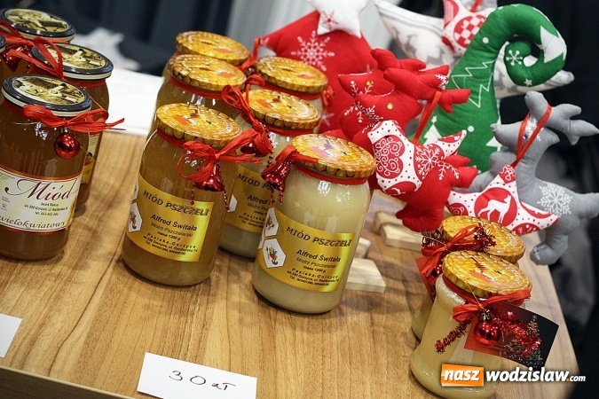 Zdjęcie w galerii na portalu naszwodzislaw.com: I Gorzycki Jarmark Pszczeli. FOTORELACJA wiadomości z regionu