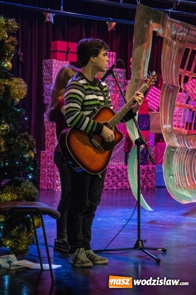 Zdjęcie w galerii na portalu naszwodzislaw.com: Jubileuszowy X Jarmark Harcerski w RCK wiadomości z regionu