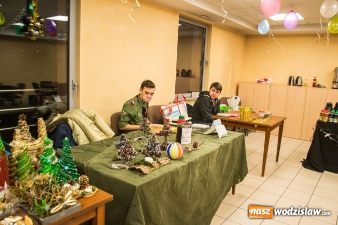 Zdjęcie w galerii na portalu naszwodzislaw.com: Jubileuszowy X Jarmark Harcerski w RCK wiadomości z regionu