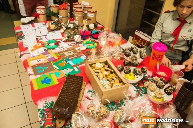 Zdjęcie w galerii na portalu naszwodzislaw.com: Jubileuszowy X Jarmark Harcerski w RCK wiadomości z regionu