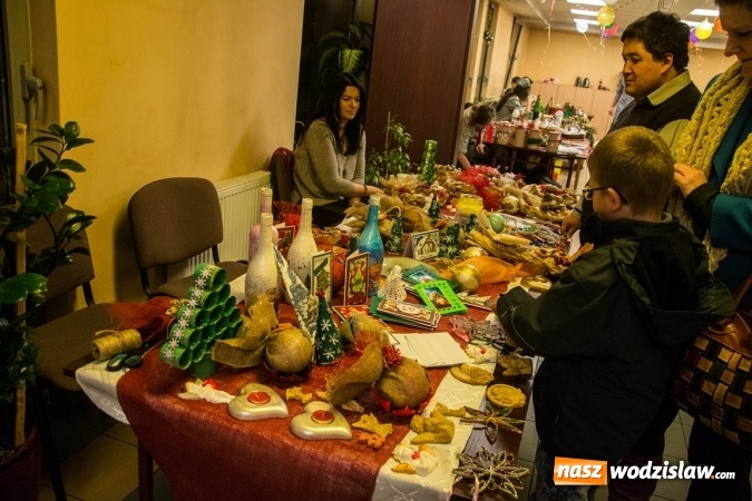 Zdjęcie w galerii na portalu naszwodzislaw.com: Jubileuszowy X Jarmark Harcerski w RCK wiadomości z regionu