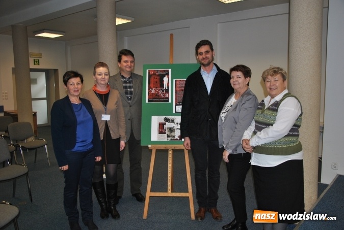 Zdjęcie w galerii na portalu naszwodzislaw.com: Były uczeń placówki, obecnie pisarz. Marcin Szewczyk gościł w ZST  wiadomości z regionu