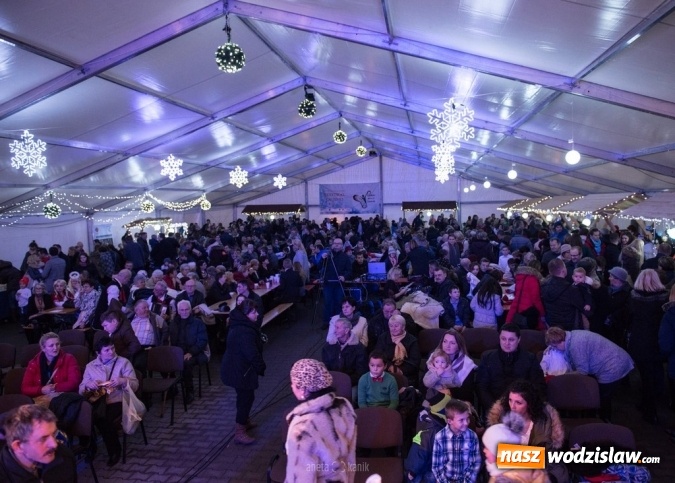 Zdjęcie w galerii na portalu naszwodzislaw.com: Połomia: To był festiwal pełen dobrej muzyki teatru i niespodzianek wiadomości z regionu