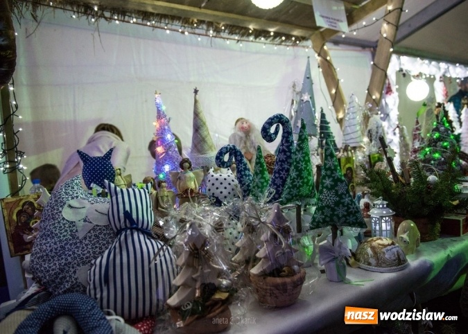 Zdjęcie w galerii na portalu naszwodzislaw.com: Połomia: To był festiwal pełen dobrej muzyki teatru i niespodzianek wiadomości z regionu