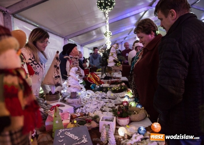 Zdjęcie w galerii na portalu naszwodzislaw.com: Połomia: To był festiwal pełen dobrej muzyki teatru i niespodzianek wiadomości z regionu