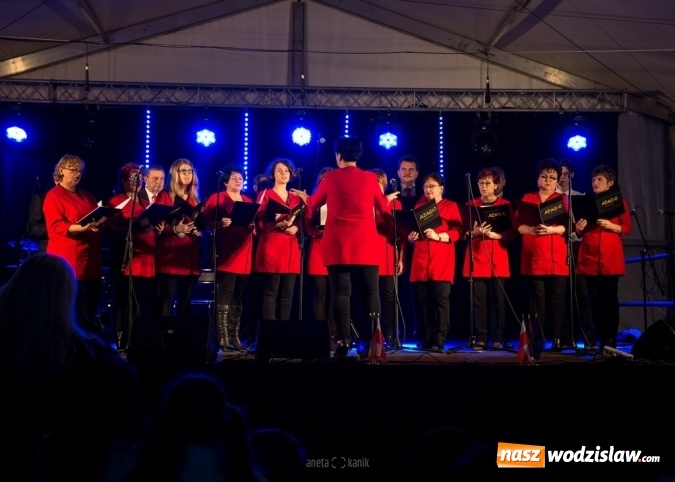 Zdjęcie w galerii na portalu naszwodzislaw.com: Połomia: To był festiwal pełen dobrej muzyki teatru i niespodzianek wiadomości z regionu