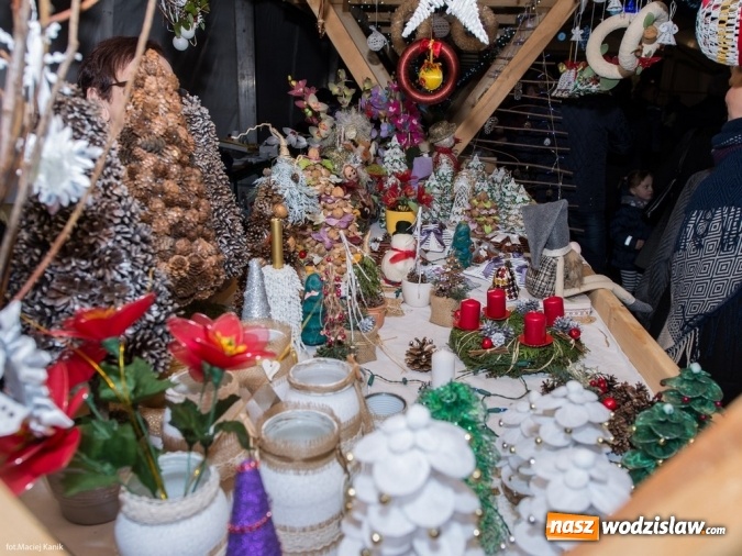 Zdjęcie w galerii na portalu naszwodzislaw.com: Połomia: To był festiwal pełen dobrej muzyki teatru i niespodzianek wiadomości z regionu