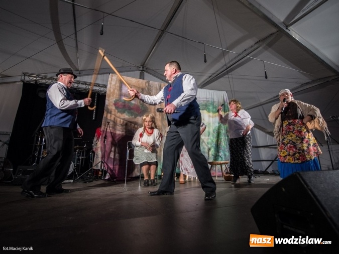 Zdjęcie w galerii na portalu naszwodzislaw.com: Połomia: To był festiwal pełen dobrej muzyki teatru i niespodzianek wiadomości z regionu