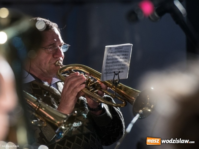 Zdjęcie w galerii na portalu naszwodzislaw.com: Połomia: To był festiwal pełen dobrej muzyki teatru i niespodzianek wiadomości z regionu