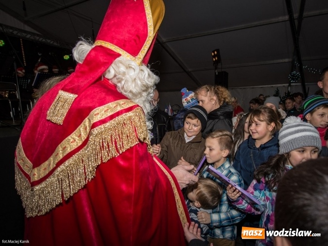 Zdjęcie w galerii na portalu naszwodzislaw.com: Połomia: To był festiwal pełen dobrej muzyki teatru i niespodzianek wiadomości z regionu