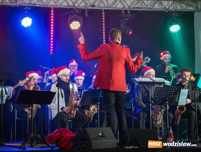 Zdjęcie w galerii na portalu naszwodzislaw.com: Połomia: To był festiwal pełen dobrej muzyki teatru i niespodzianek wiadomości z regionu