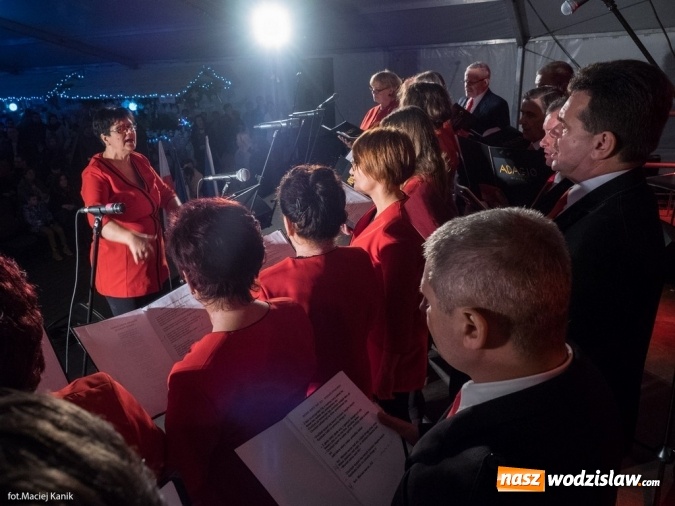 Zdjęcie w galerii na portalu naszwodzislaw.com: Połomia: To był festiwal pełen dobrej muzyki teatru i niespodzianek wiadomości z regionu