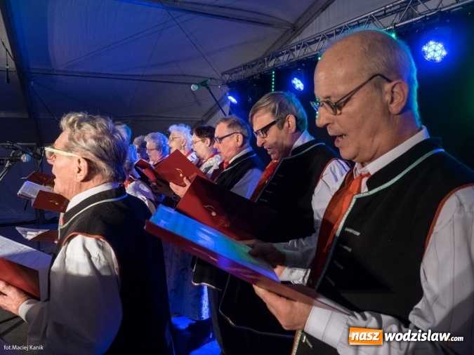 Zdjęcie w galerii na portalu naszwodzislaw.com: Połomia: To był festiwal pełen dobrej muzyki teatru i niespodzianek wiadomości z regionu