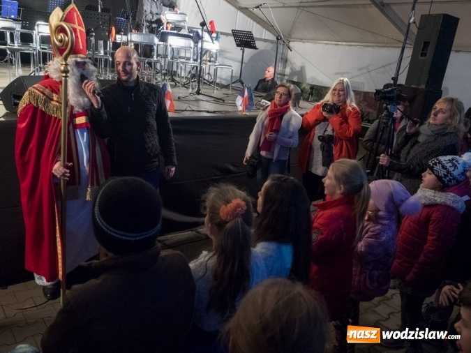 Zdjęcie w galerii na portalu naszwodzislaw.com: Połomia: To był festiwal pełen dobrej muzyki teatru i niespodzianek wiadomości z regionu