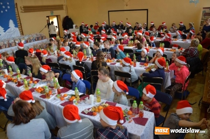 Zdjęcie w galerii na portalu naszwodzislaw.com: Mikołajki w Lodowej Krainie wiadomości z regionu