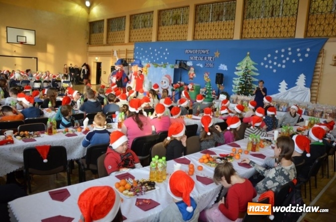 Zdjęcie w galerii na portalu naszwodzislaw.com: Mikołajki w Lodowej Krainie wiadomości z regionu