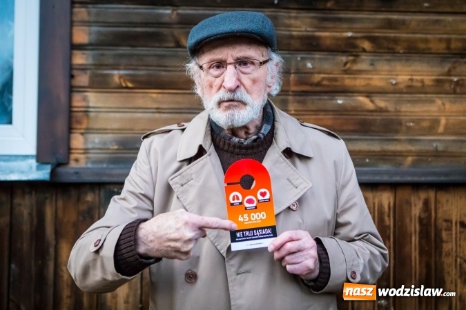 Zdjęcie w galerii na portalu naszwodzislaw.com: Ruszyła akcja: Nie truj sąsiada. Franciszek Pieczka twarzą przedsięwzięcia wiadomości z regionu