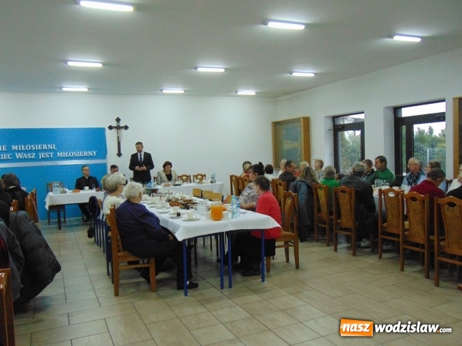 Zdjęcie w galerii na portalu naszwodzislaw.com: Wigilia dla samotnych. Starsze i potrzebujące osoby zasiadły przy jednym stole wiadomości z regionu