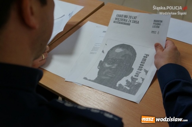 Zdjęcie w galerii na portalu naszwodzislaw.com: Policjanci pisali listy w obronie praw człowieka  wiadomości z regionu