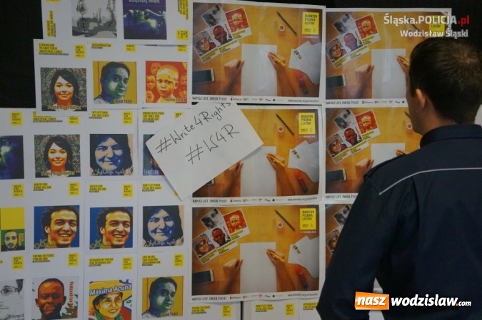 Zdjęcie w galerii na portalu naszwodzislaw.com: Policjanci pisali listy w obronie praw człowieka  wiadomości z regionu