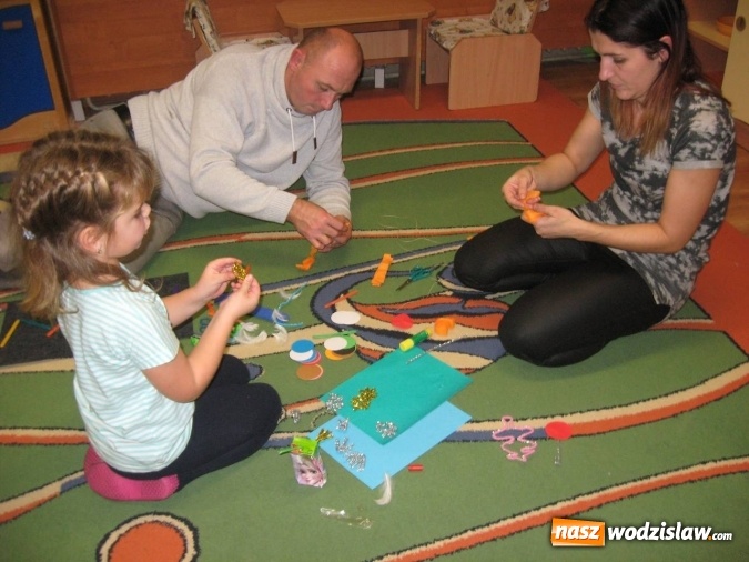 Zdjęcie w galerii na portalu naszwodzislaw.com: Warsztaty dla rodziców: Kreatywny rodzic-kreatywne dziecko!  wiadomości z regionu