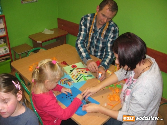 Zdjęcie w galerii na portalu naszwodzislaw.com: Warsztaty dla rodziców: Kreatywny rodzic-kreatywne dziecko!  wiadomości z regionu