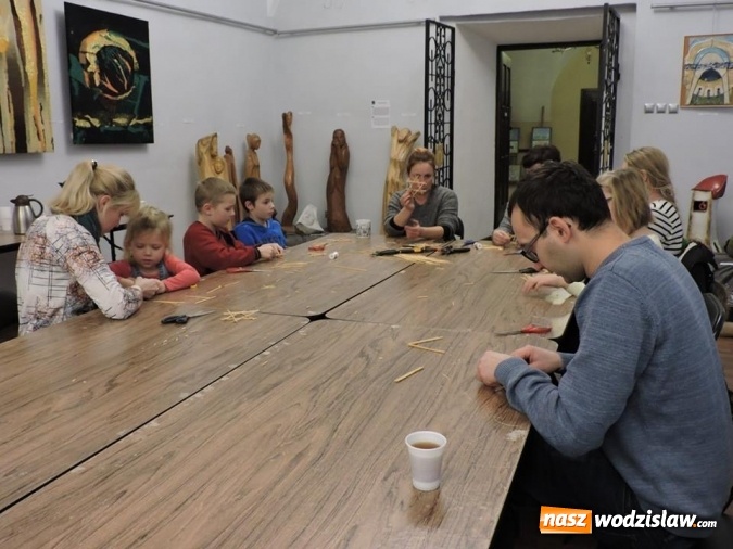 Zdjęcie w galerii na portalu naszwodzislaw.com: Tworzyli świąteczne ozdoby  wiadomości z regionu