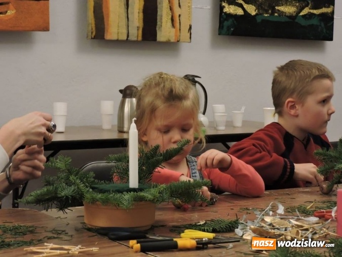 Zdjęcie w galerii na portalu naszwodzislaw.com: Tworzyli świąteczne ozdoby  wiadomości z regionu