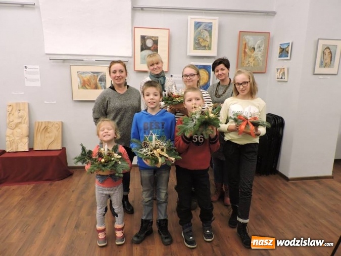 Zdjęcie w galerii na portalu naszwodzislaw.com: Tworzyli świąteczne ozdoby  wiadomości z regionu
