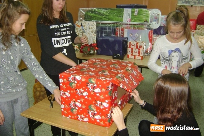 Zdjęcie w galerii na portalu naszwodzislaw.com: Gmina Mszana: Wszystkie szkoły przygotowały swoje Szlachetne Paczki wiadomości z regionu