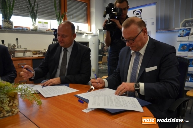 Zdjęcie w galerii na portalu naszwodzislaw.com: Powiat przystąpił do Klastra Silesia Technopolis  wiadomości z regionu