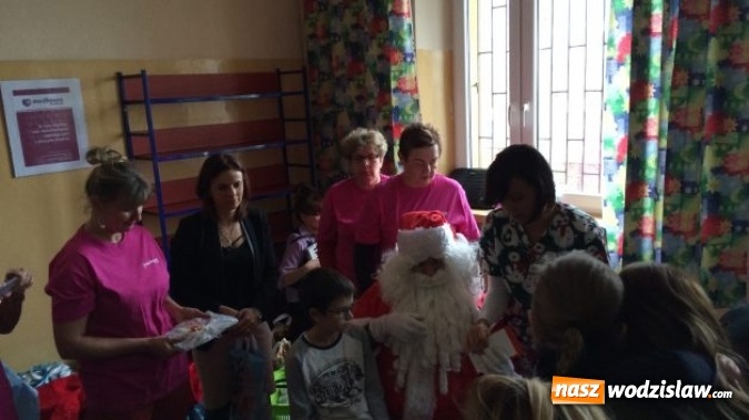 Zdjęcie w galerii na portalu naszwodzislaw.com: Święty Mikołaj odwiedził rydułtowski szpital  wiadomości z regionu