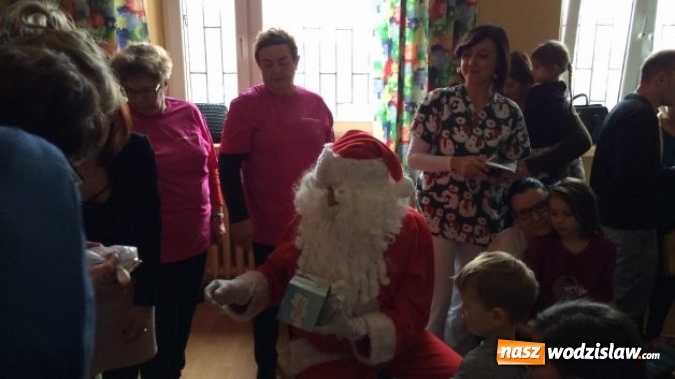 Zdjęcie w galerii na portalu naszwodzislaw.com: Święty Mikołaj odwiedził rydułtowski szpital  wiadomości z regionu