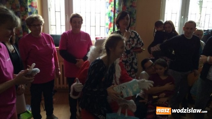 Zdjęcie w galerii na portalu naszwodzislaw.com: Święty Mikołaj odwiedził rydułtowski szpital  wiadomości z regionu