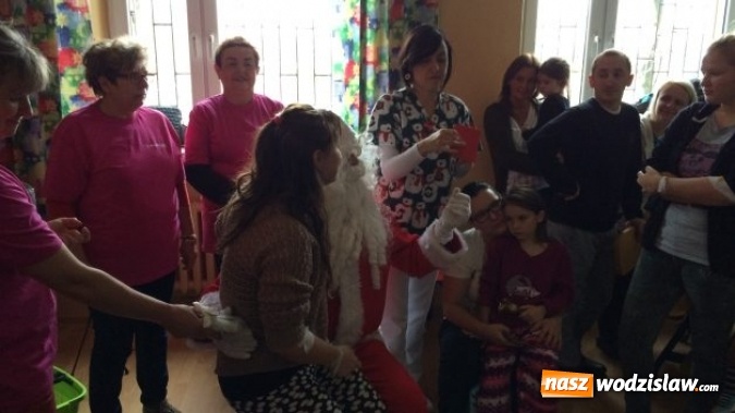 Zdjęcie w galerii na portalu naszwodzislaw.com: Święty Mikołaj odwiedził rydułtowski szpital  wiadomości z regionu