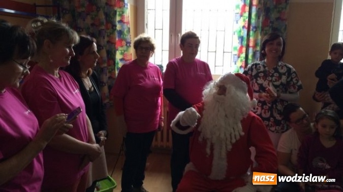 Zdjęcie w galerii na portalu naszwodzislaw.com: Święty Mikołaj odwiedził rydułtowski szpital  wiadomości z regionu