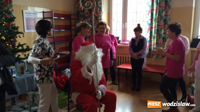 Zdjęcie w galerii na portalu naszwodzislaw.com: Święty Mikołaj odwiedził rydułtowski szpital  wiadomości z regionu