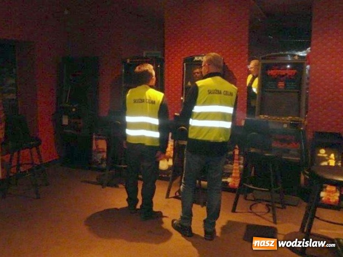 Zdjęcie w galerii na portalu naszwodzislaw.com: Celnicy likwidowali nielegalne salony gier. Automaty zabezpieczono m.in. w Wodzisławiu Śląskim  wiadomości z regionu